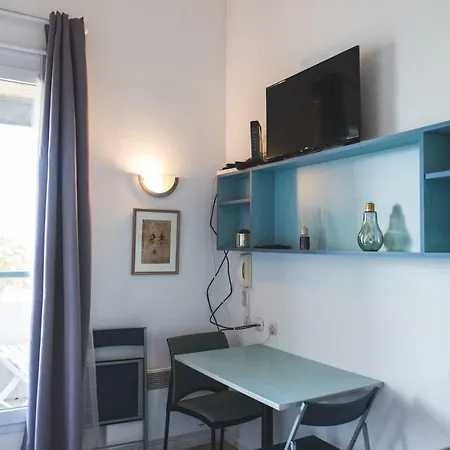 James Cook - Fairytale Factory Apartment *
