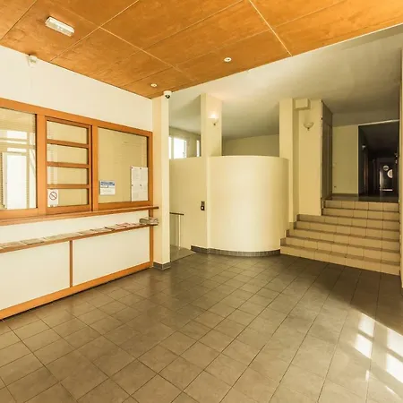 James Cook - Fairytale Factory Apartment Bussy-Saint-Georges